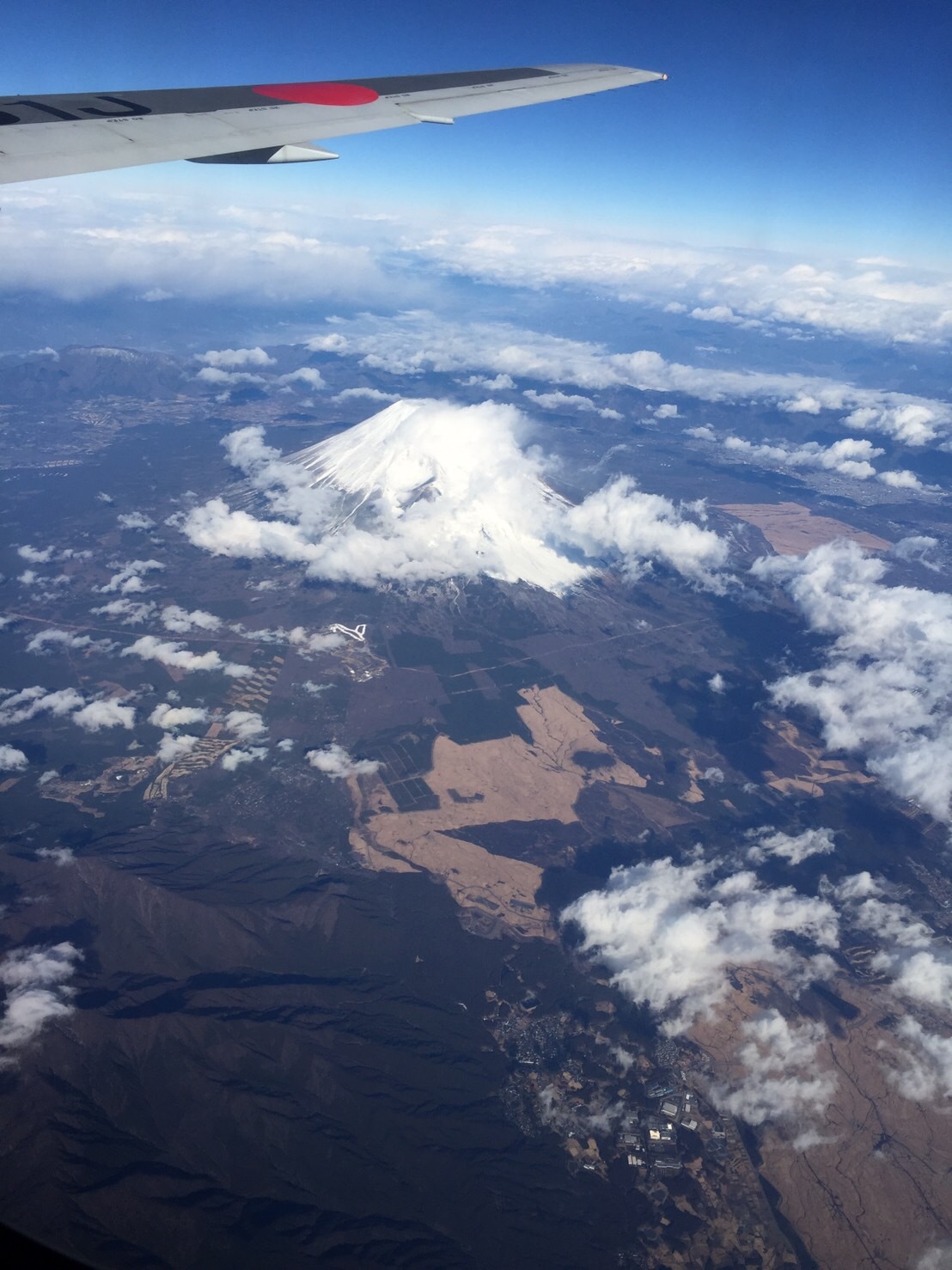 真上から見た富士山の貴重な写真