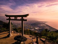 香川県の天空の鳥居: 絶景スポットで心癒される体験