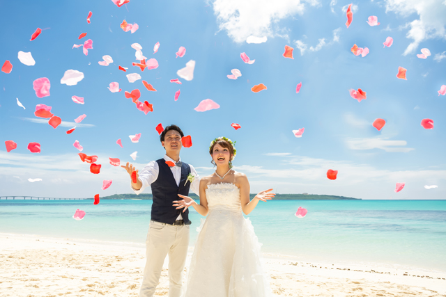夏にぴったり！ 絶景ロケーションで結婚式前撮り！おすすめスポット5選Rele Wedding前撮りオープニングムービ
