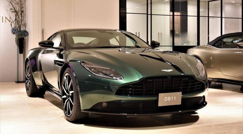 グリーン系のクルマが一番人気！」なぜそうなった 話題カラーに押し上げた出来事とは!? アストンマーティン乗りものニュース