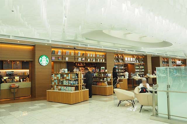 羽田空港第1ターミナル 出発ロビーの写真素材116235099- PIXTA