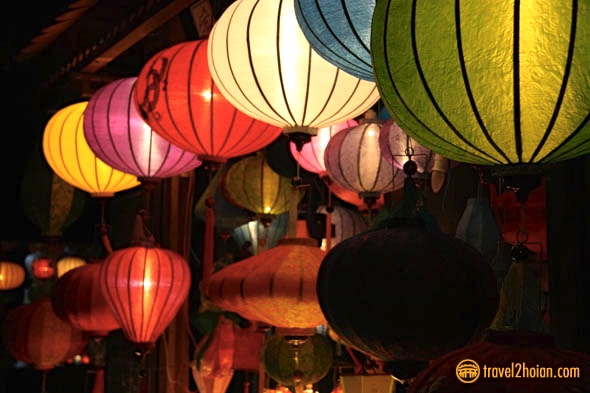 ホイアン名物ランタン祭りの由来と歴史をご紹介します。 - ベトナム ホイアン
