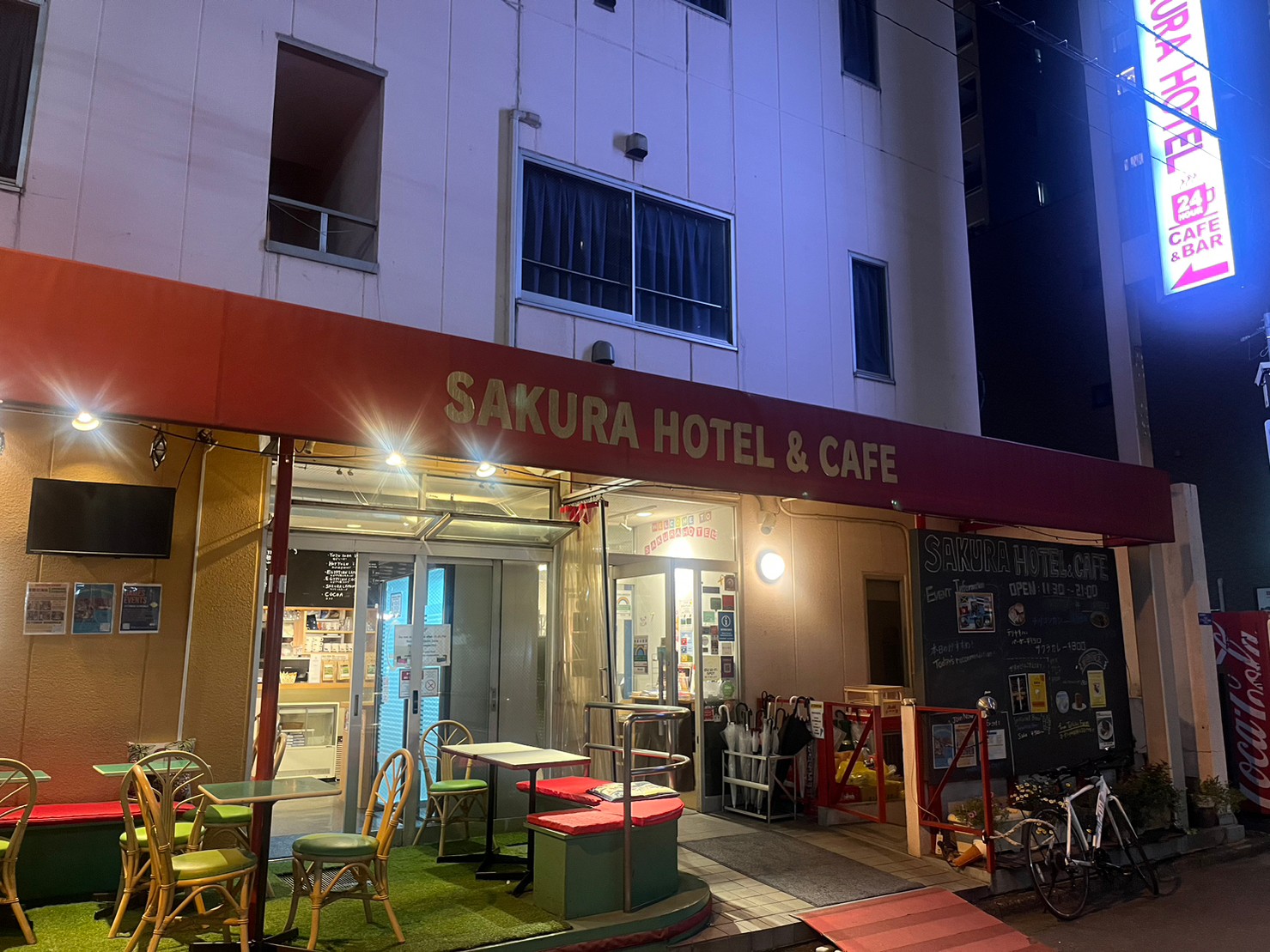 近未来感のあるカプセルホテル「ナインアワーズ大手町」に行ってきました。 - 旅するボードゲームブログ