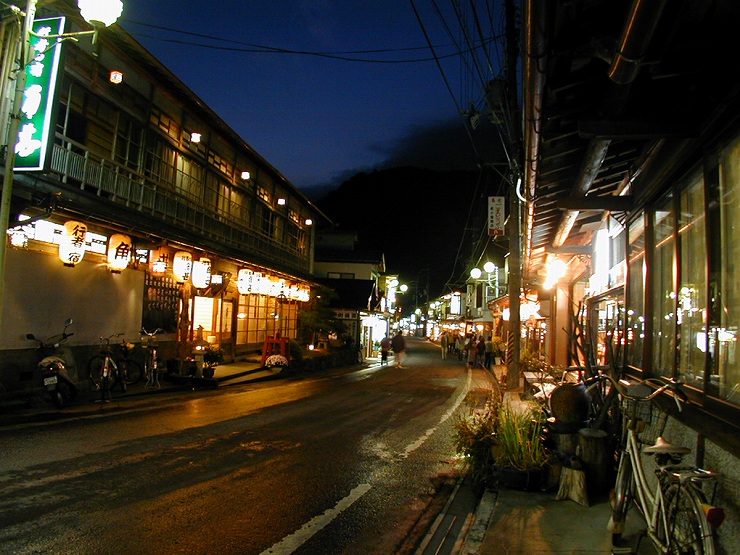 今注目の「出歩きたくなる温泉街」奈良・洞川温泉街が楽しい！奈良県トラベルjp 旅行ガイド