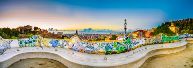 バルセロナのグエル公園 チケットとツアー - Hellotickets