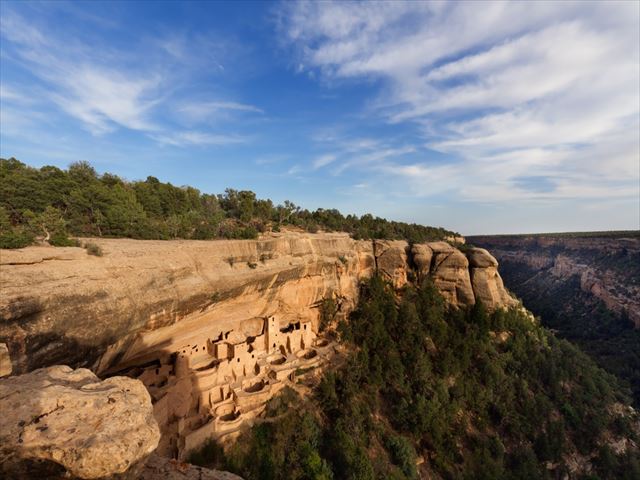 大きい岩ミユキ技研