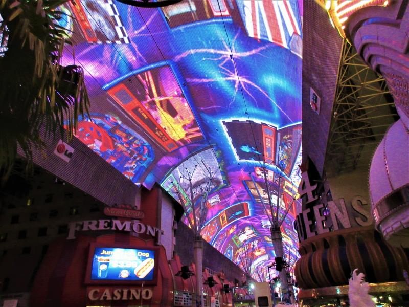 フレモント ストリート エクスペリエンスダウンタウン