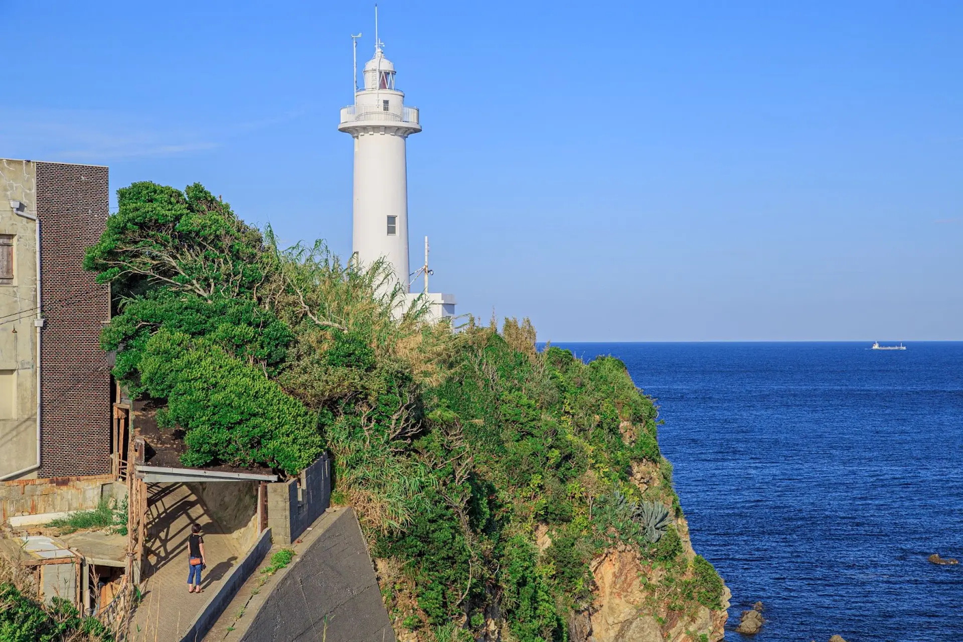 大王埼灯台 大王崎灯台スポット・体験伊勢志摩観光ナビ - 伊勢志摩観光コンベンション機構公式サイト