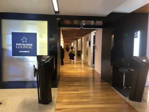 SFC空港ラウンジ紹介トロントピアソン国際空港 エアカナダ メープルリーフラウンジぴよぴよの一生マイル旅