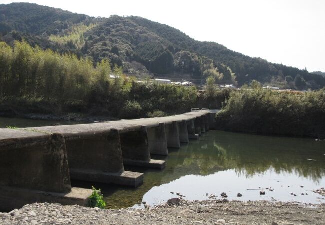 ひまわりのお出迎え～四万十町・若井沈下橋～ - 奥四万十時間 -