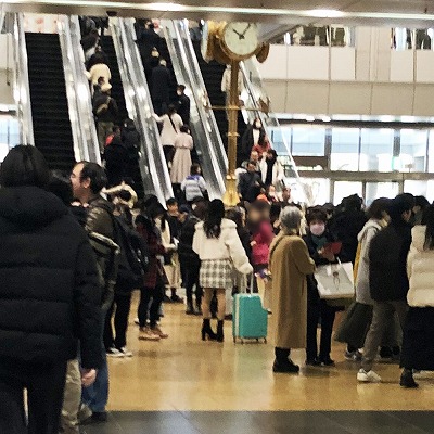 名駅の定番待ち合わせスポット「金時計」＆「銀時計」 いつからあるの？2つの関係は？JRに聞いてみた 全文表示 Jタウンネット