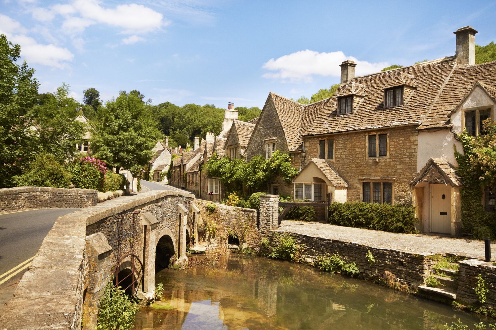 実例集ヨーロッパ田舎風のお家。住まいの特徴やポイントも解説茨城県の輸入住宅 四季彩建設