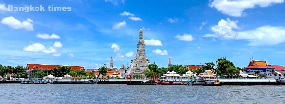 ワット・アルン暁の寺公式 タイ国政府観光庁