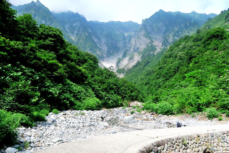 谷川岳・一ノ倉沢 一生に一度は行くべき！遭難者数世界一の山へseamanizm