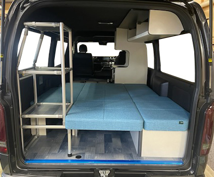 ハイエース 車中泊の魅力を最大限に！プロ仕様カスタマイズ術！「かっこいい」「おしゃれ」な商用車カスタム滋賀の専門店アタッカ