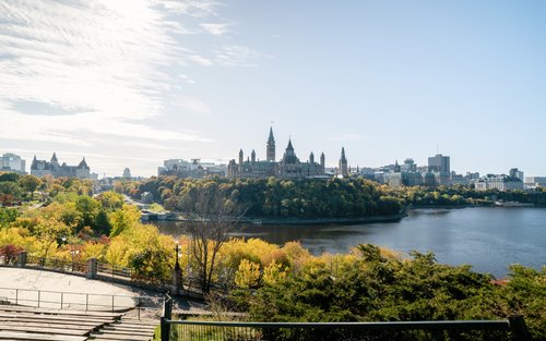 カナダの首都はオタワ！どんな都市？何が有名なの？カナダジャーナル
