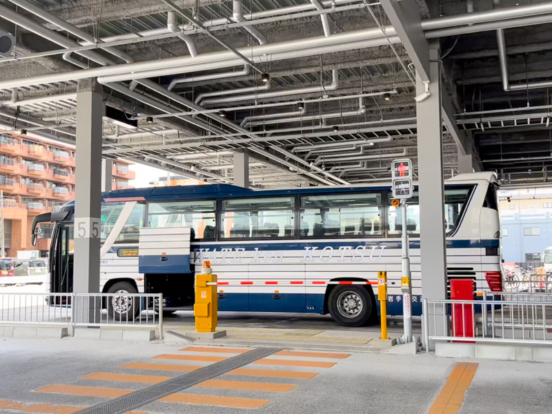 盛岡駅のバス乗り場と行先路線の時刻表をバス停の写真で紹介！ – 駅と観光と言葉の情報