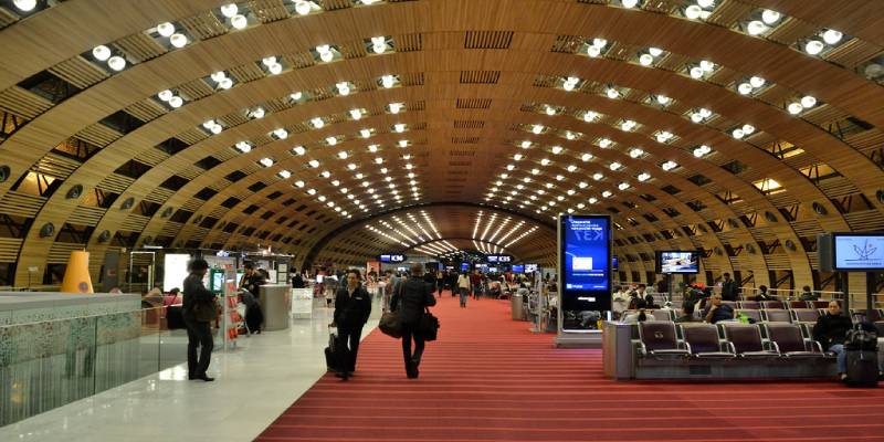 電車とバスどっちが便利？パリ⇔シャルル・ド・ゴール空港の行き方 – paris