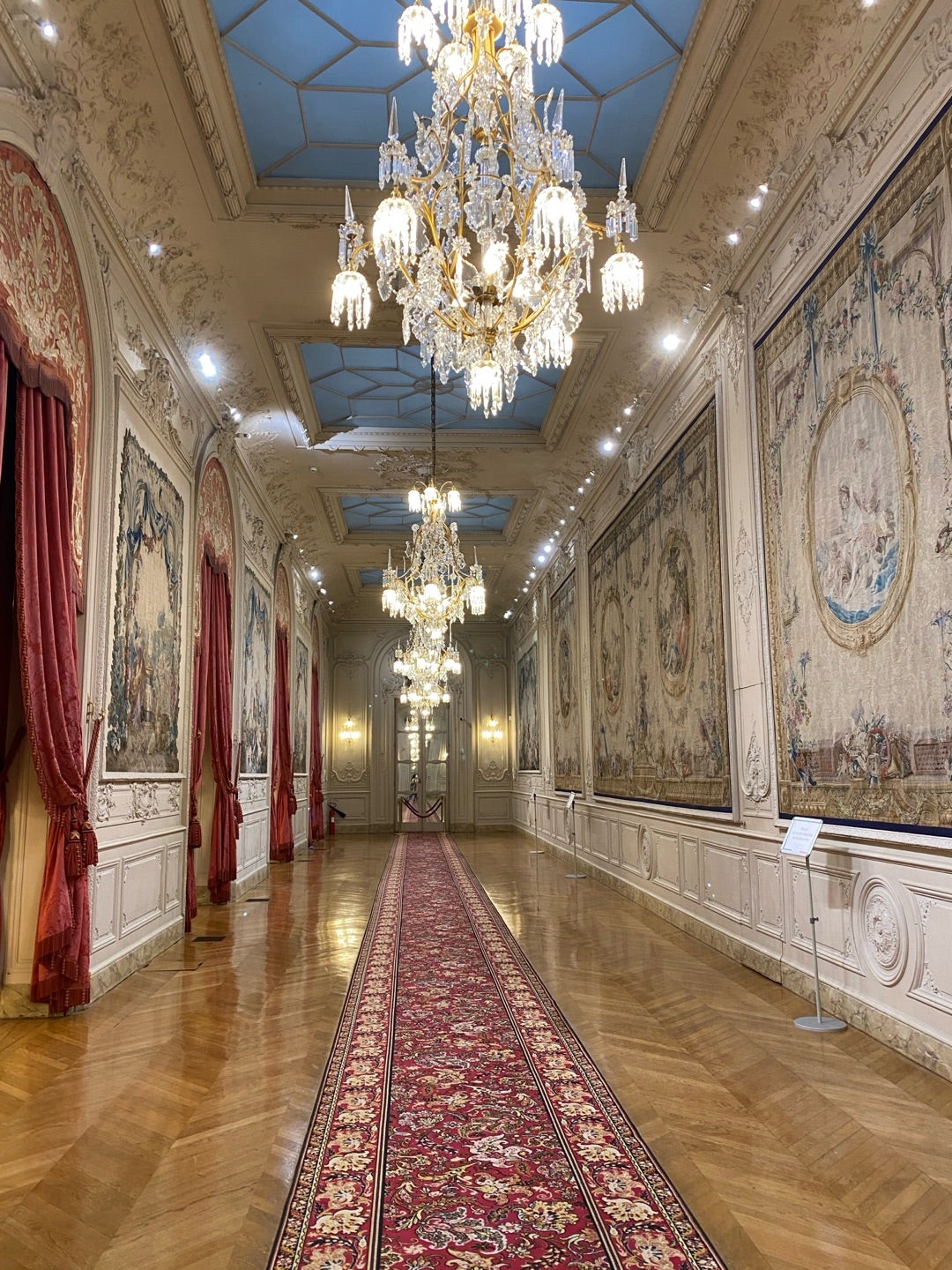 最新 ブルボン宮殿 - チケット、営業時間、口コミ、写真2025年Trip.com