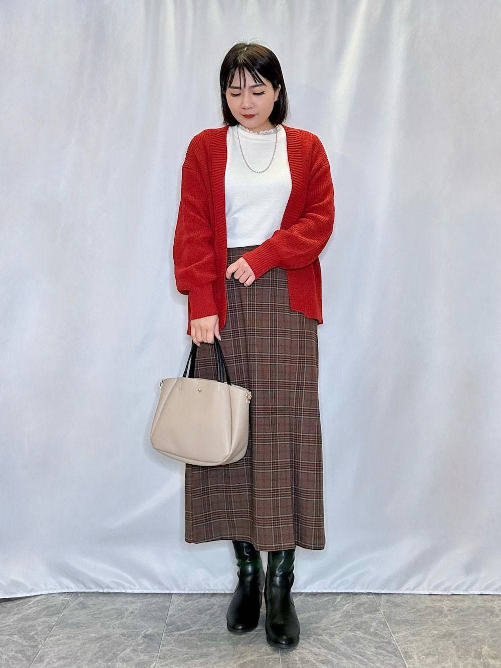 黒ニットやキャメルと相性が良い！大人の冬コーデ「マンネリ打破アイテム」はCLASSY. クラッシィ