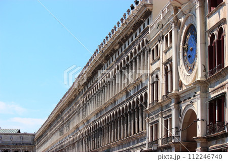 海外 「ヨーロッパの街並みイメージ」フリー素材3枚セットブログのアイキャッチ・旅行のイメージ画像にFREEFREE”美容・女性専門”素材サイト