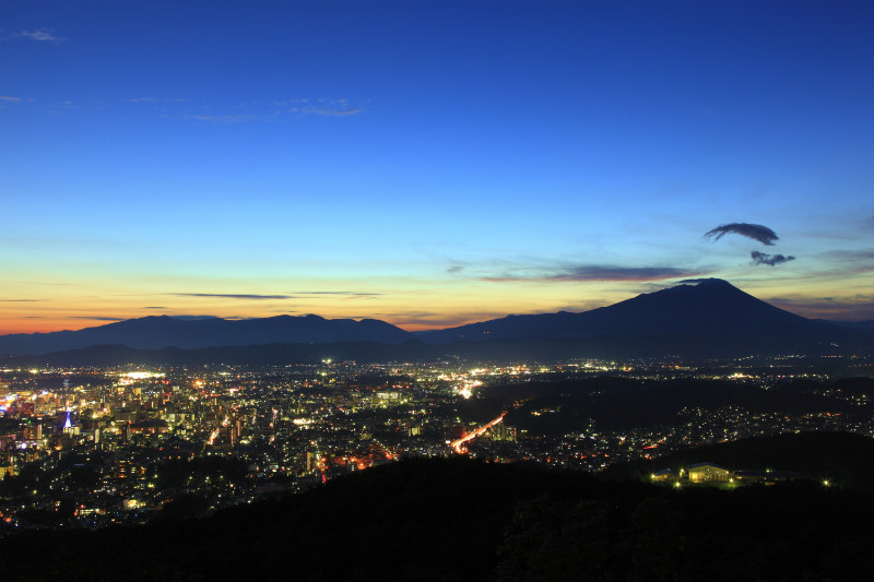 藻岩山 中腹駅 北海道の夜景 営業時間や駐車場情報など夜景FAN