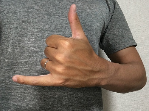 マーメイドのポーズ」今日のハワイヨガポーズアロハスマイル ALOHA SMILE