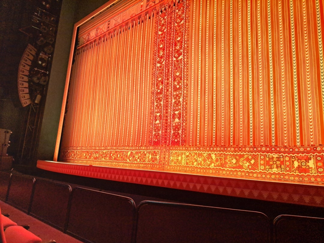 電通四季劇場 海座席と見え方ガイドおすすめ良席と見切れ席も徹底解説おすすめ座席ガイド