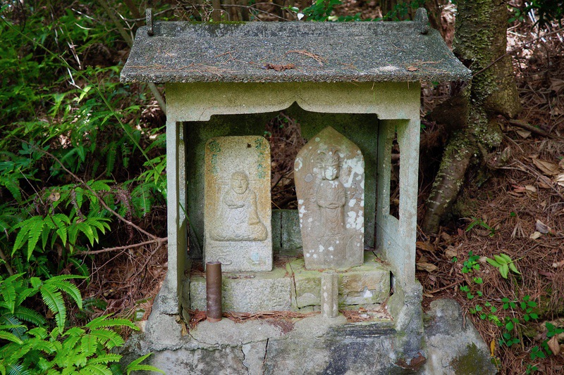 沼島 上立神岩：近畿エリアおでかけガイド：JRおでかけネット