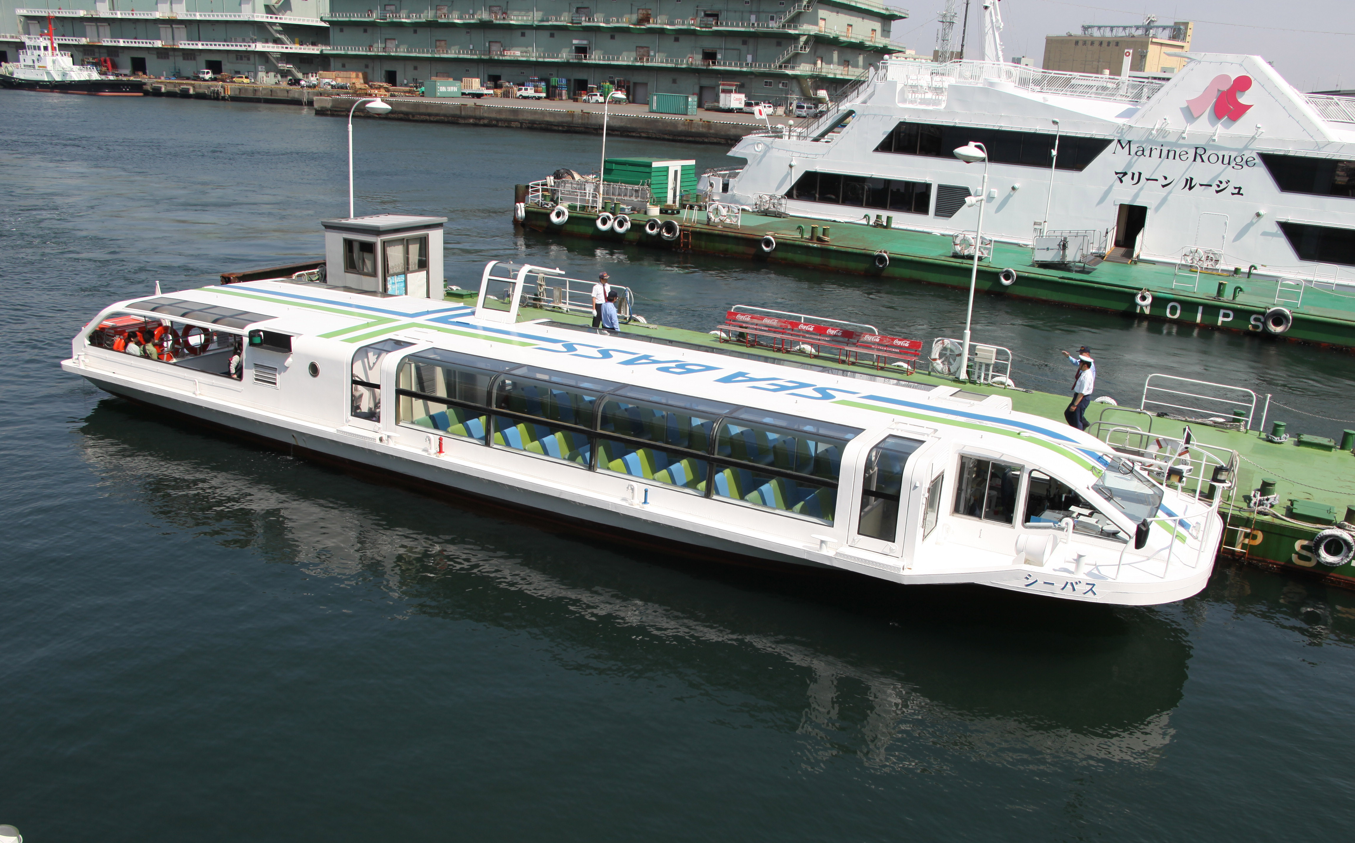 山下公園前海上で「横濱ドラゴンボートレース」‐炎の前夜祭も - ヨコハマ経済新聞