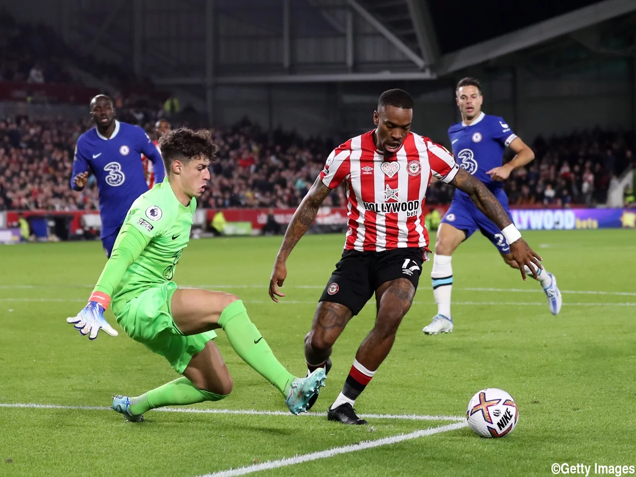 彼は身長200cmじゃない」空中戦不得意のGKケパをアンチェロッティ監督が冗談混じりに擁護「ハンサムな私ですら完璧ではない笑」 - 超ワールドサッカ