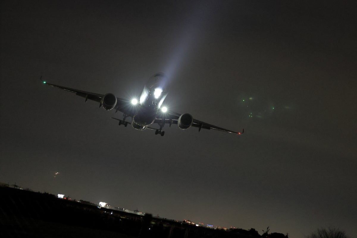 飛行機 夜の千里川土手 伊丹空港の夜間撮影とか -