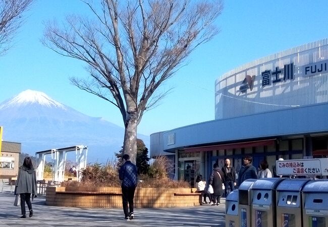 新東名からの 絶景の富士山 は新清水IC付近 上り
