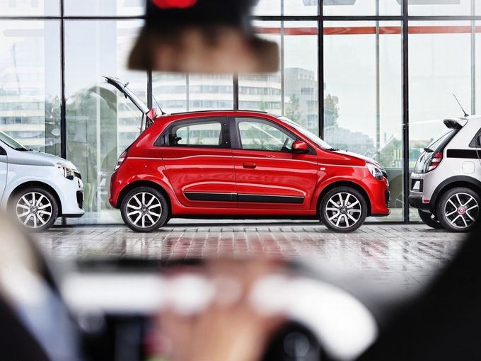 女性に人気の外車ランキング ハイセンスで可愛いおすすめ車種TOP16 - COBBY