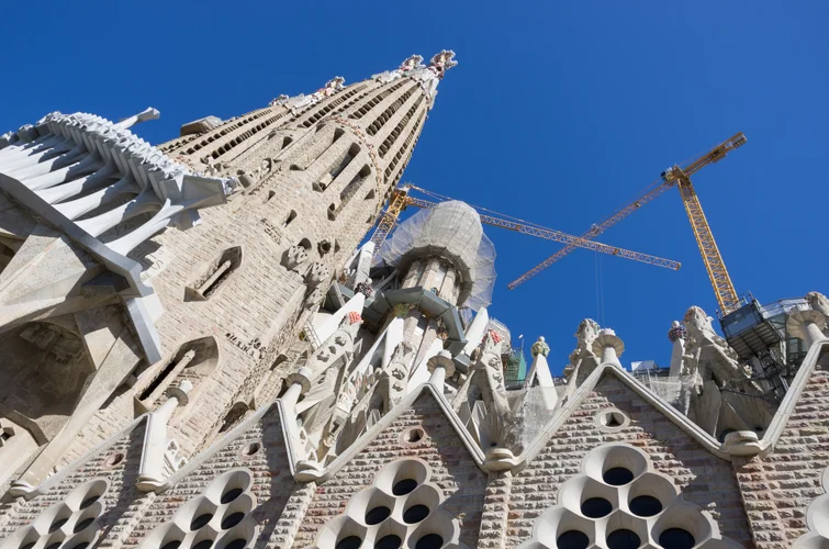 サグラダ・ファミリアへのクルーズ・ポートからのベスト・ウェイは