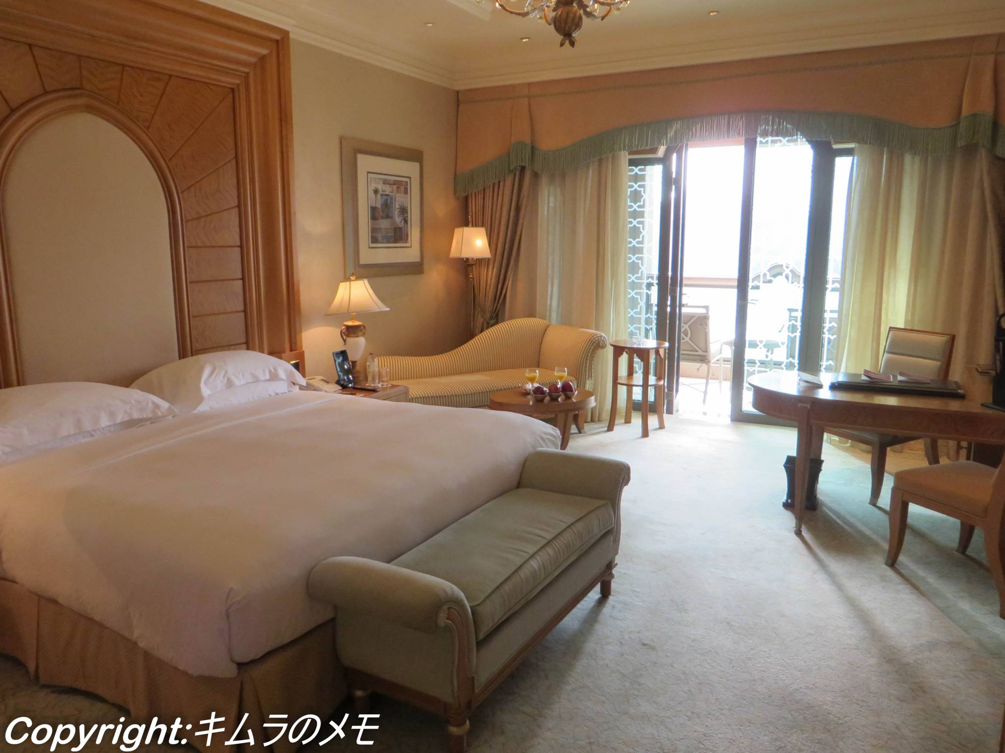 アラブ首長国連邦 UAE アブダビのエミレーツ・パレス・ホテルの内装の写真素材185617660 毎月1点無料