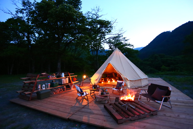 めいほう高原キャンプフィールド 芝サイトで爽やかな高原の風を楽しむJEKKINO.COM