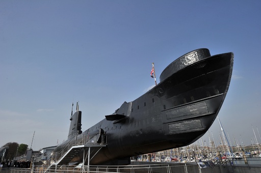 本物の潜水艦に乗れる博物館 館内では海の地雷 機雷