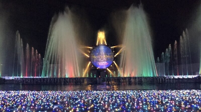 よみうりランド「ジュエルミネーション」14色に輝く新観覧車や噴水ショーなど関東最大級イルミネーション - ファッションプレス