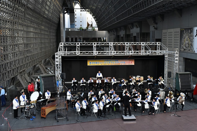 室町小路広場の写真素材 - PIXTA