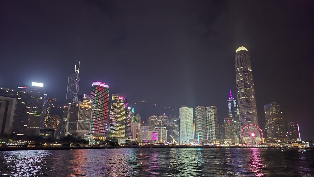 香港 ビクトリアハーバー・ナイトクルーズで香港の夜景を楽しもう！予約方法、体験レポ、注意事項まとめ