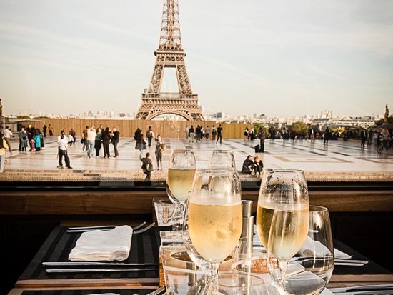 パリ：ガラス屋根のバスで行くバストロノーム グルメ ランチ