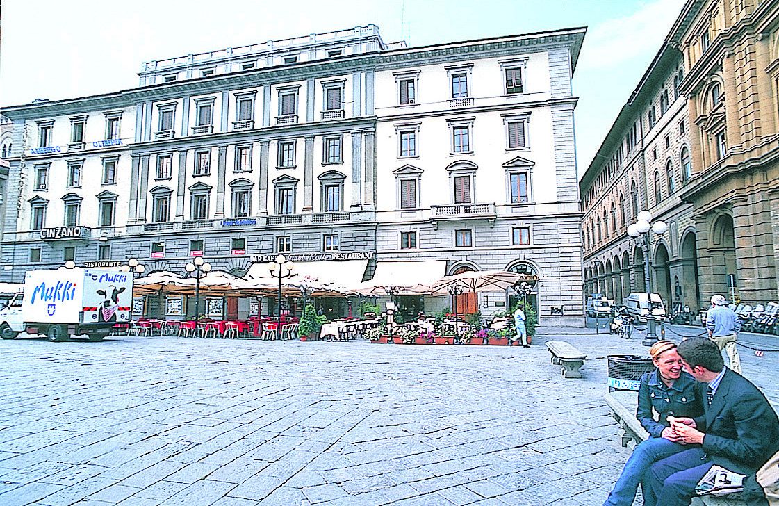 レプッブリカ 共和国 広場の観光情報 歴史・料金・行き方・営業時間- HowTravel