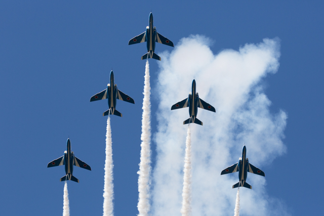 ブルーインパルスの前日予行！撮影スポットは朝から大盛況新田原エアフェスタ