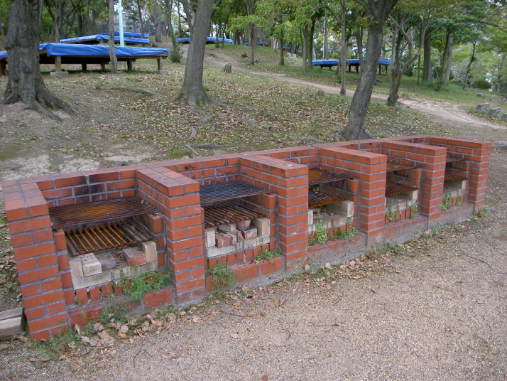 へいちゃんファミリーのファミキャン日記:香川の無料キャンプ場 峰山公園キャンプ場はこんなとこ