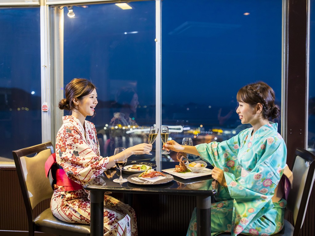 秋田県-寒風山回転展望台公式ホームページ::寒風山回転展望台::レストラン