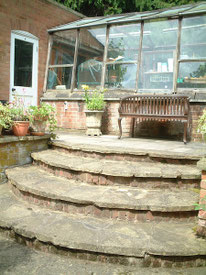 巨大！洋風物置 コストコ巨大物置はもはやガレージ？2018-2-27 - イングリッシュガーデン 柴垣グリーンテック