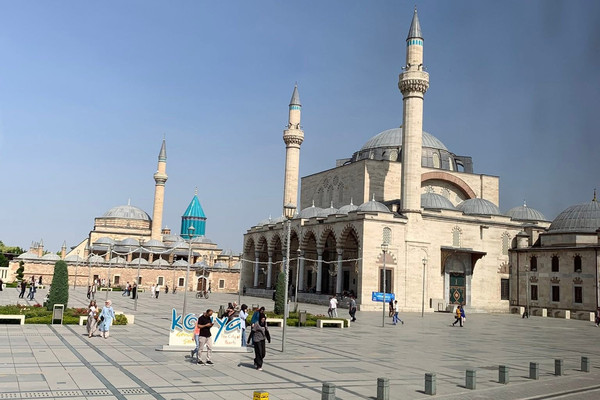 トルコ コンヤ メヴラーナ博物館の霊廟 写真素材7692318-