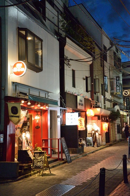 池ノ上 店舗 レトロな街並みに溶け込むこだわりショップ