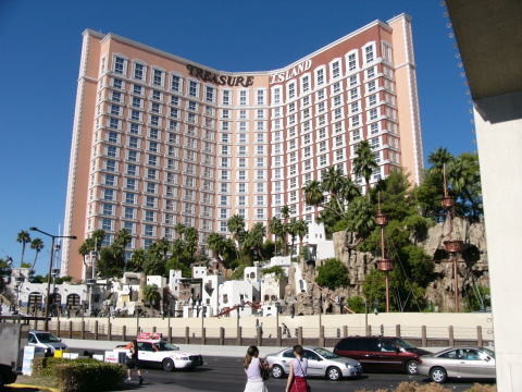 ラスベガス：トレジャーアイランドのシルク・ドゥ・ソレイユのミステール 2025